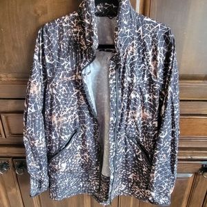 Lululemon light weight jacket with hood active wear